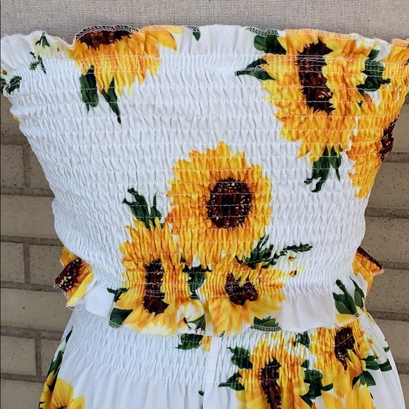 White Yellow Sunflower Print 2 Pc Strapless Top Skirt Set - Picture 5 of 13